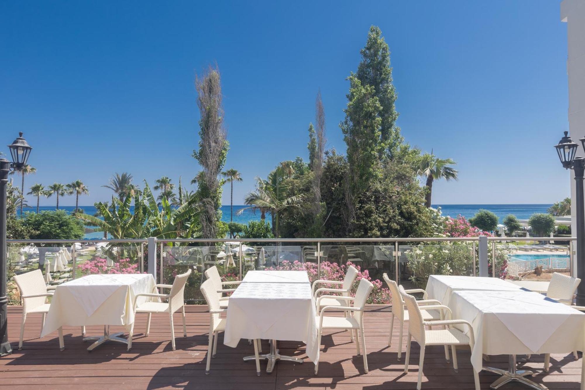 פרוטאראס Iliada Beach Hotel מראה חיצוני תמונה