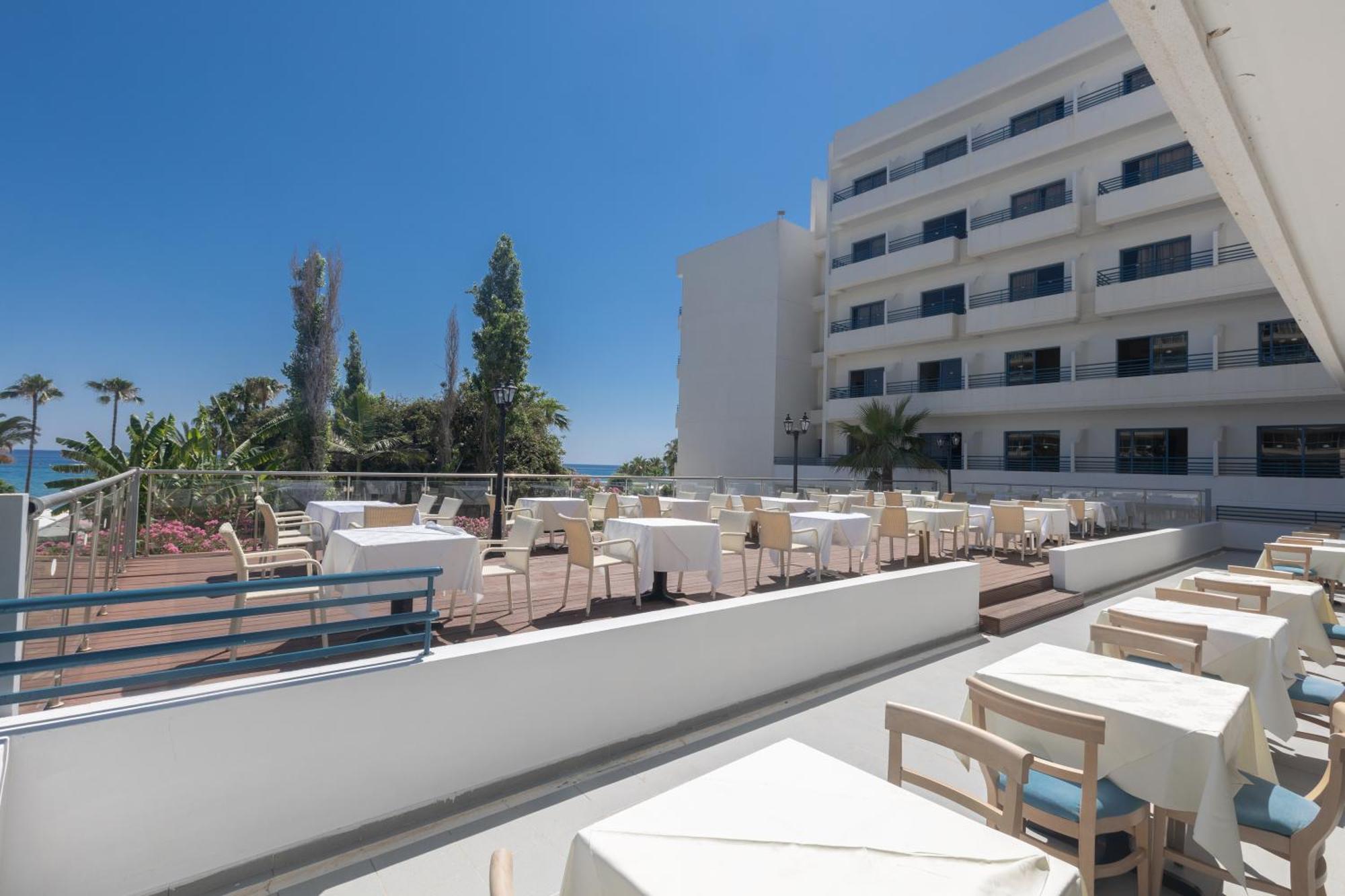 פרוטאראס Iliada Beach Hotel מראה חיצוני תמונה
