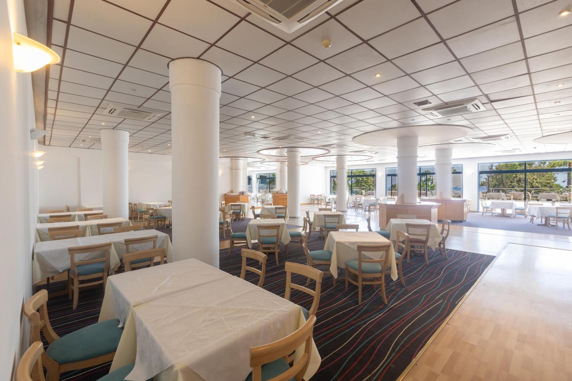 פרוטאראס Iliada Beach Hotel מראה חיצוני תמונה