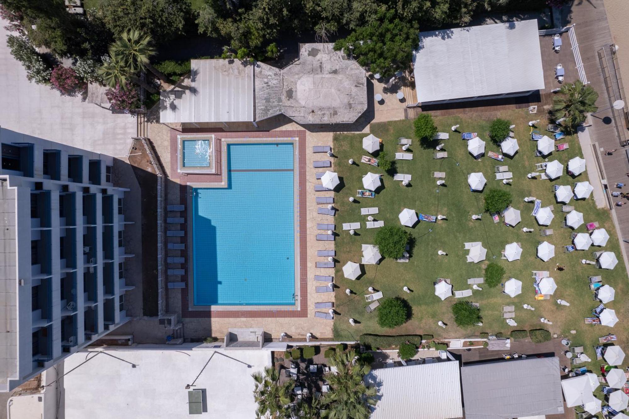 פרוטאראס Iliada Beach Hotel מראה חיצוני תמונה