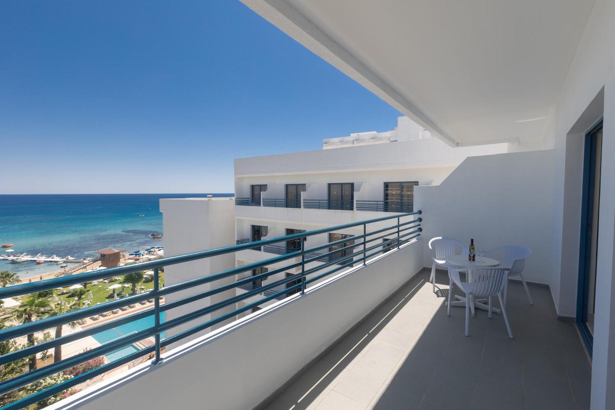פרוטאראס Iliada Beach Hotel מראה חיצוני תמונה