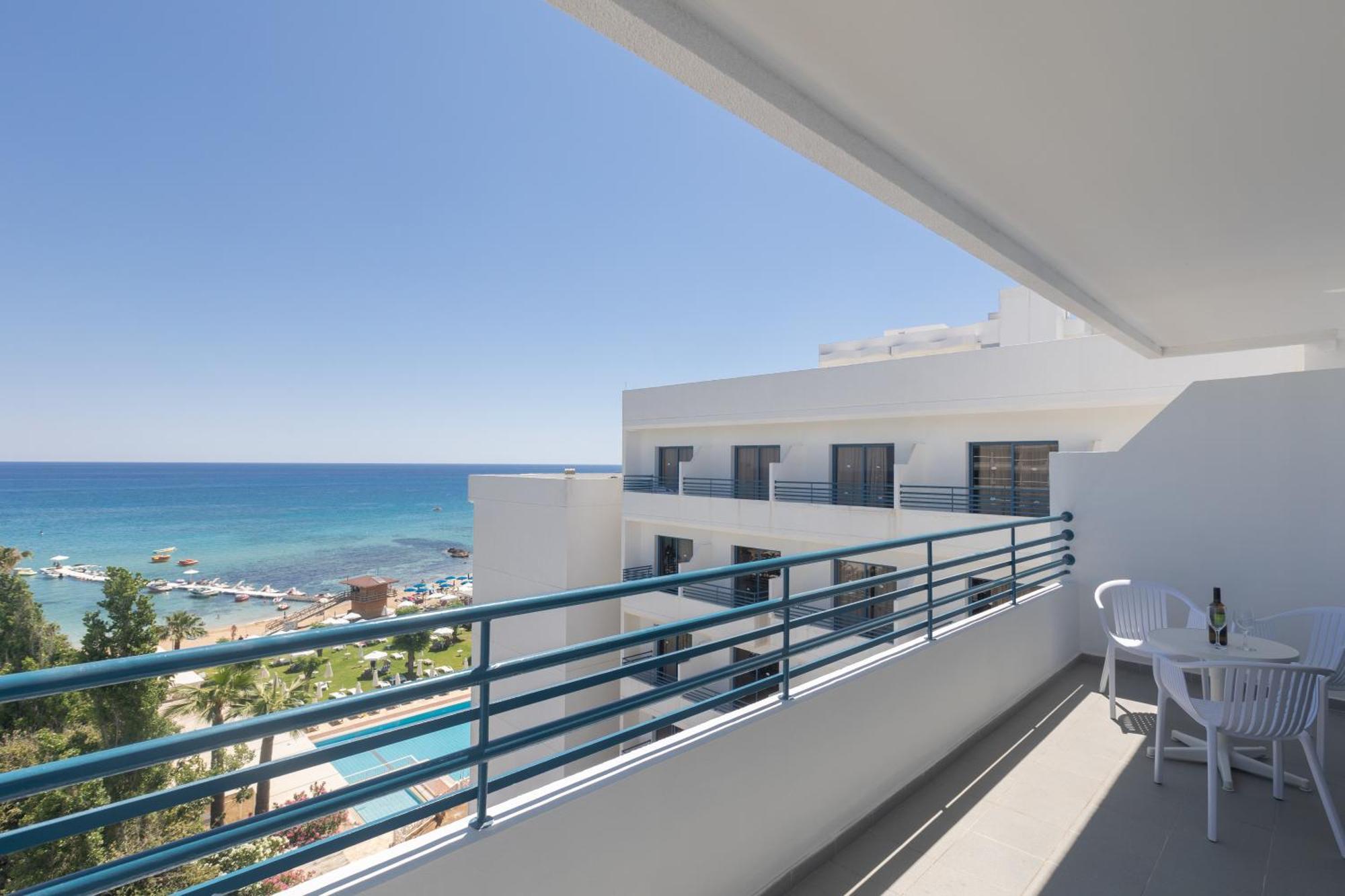 פרוטאראס Iliada Beach Hotel מראה חיצוני תמונה