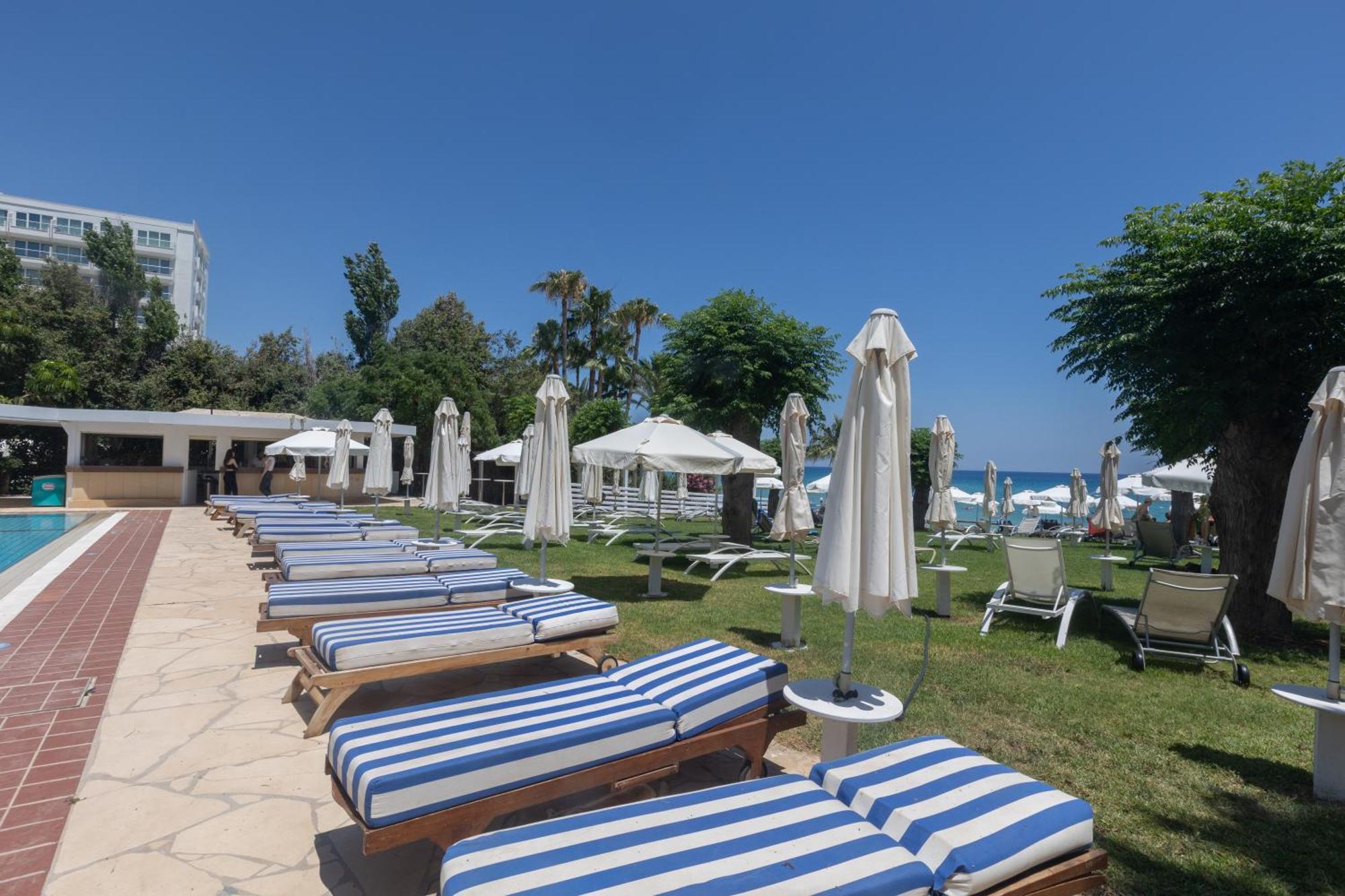 פרוטאראס Iliada Beach Hotel מראה חיצוני תמונה