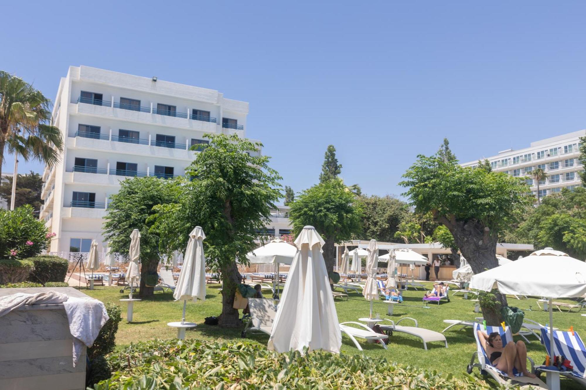 פרוטאראס Iliada Beach Hotel מראה חיצוני תמונה