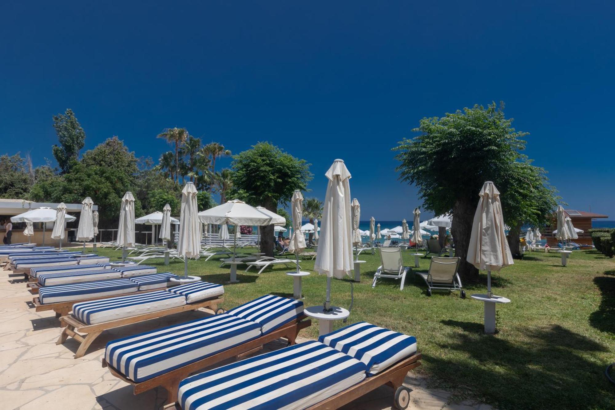 פרוטאראס Iliada Beach Hotel מראה חיצוני תמונה