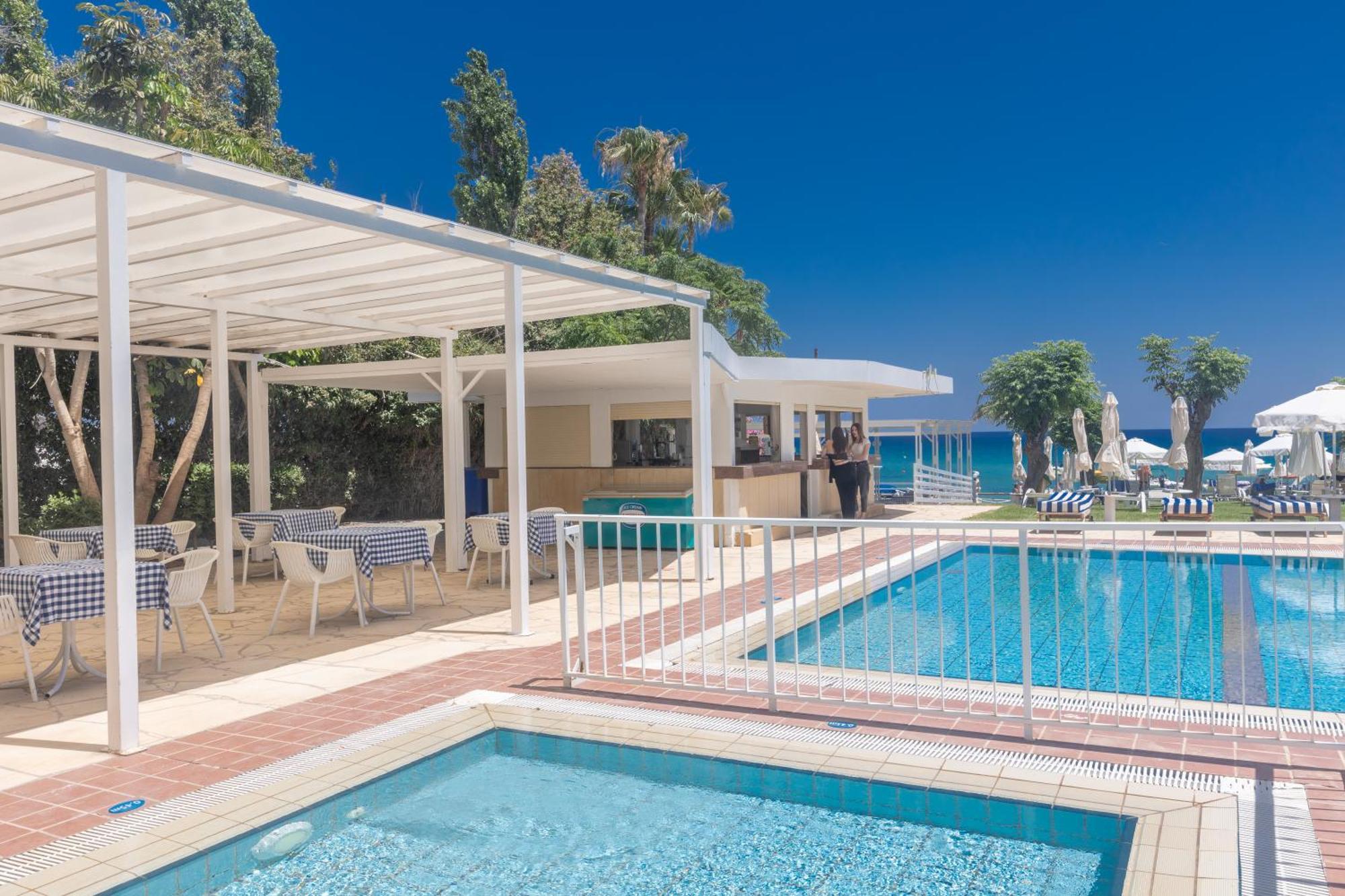 פרוטאראס Iliada Beach Hotel מראה חיצוני תמונה