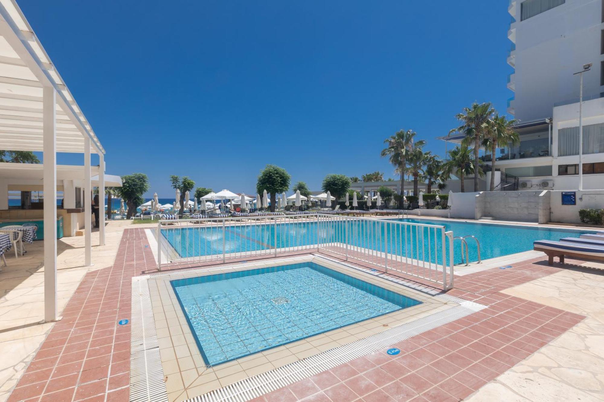 פרוטאראס Iliada Beach Hotel מראה חיצוני תמונה